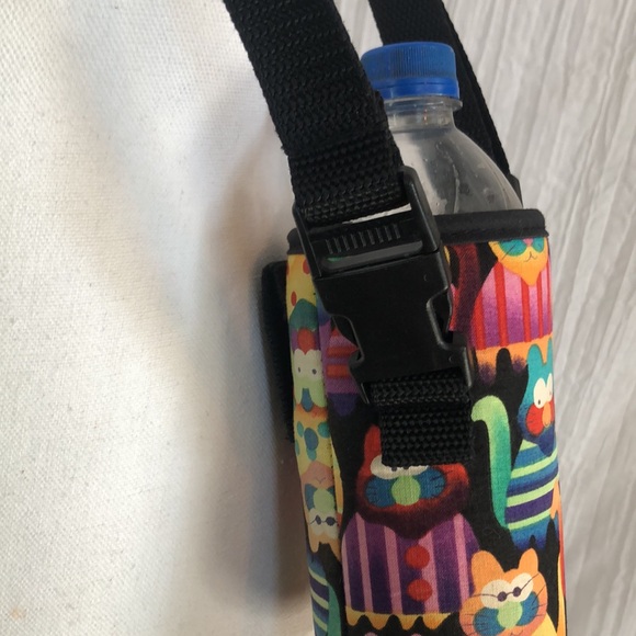 Colorful Kitties 7.5" travel water bottle holder w/crossbody strap & belt loop - Picture 3 of 12